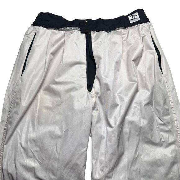 Zero Restriction | Men | Gore-Tex Easy Care Versatile Outdoor Golf Pants | Large - Picture 14 of 16